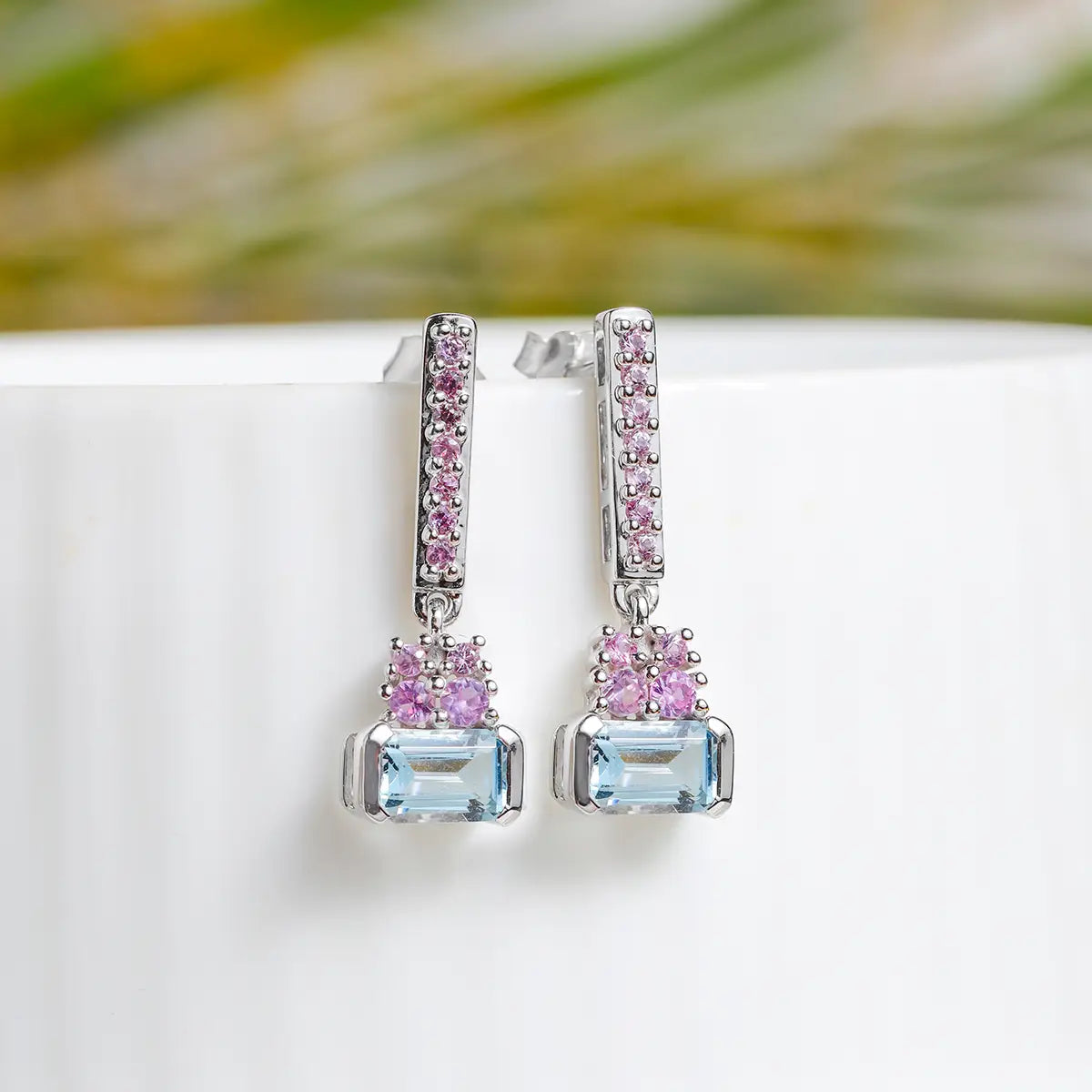 14K White Gold Aquamarine Roselight Cascade Stud Earring